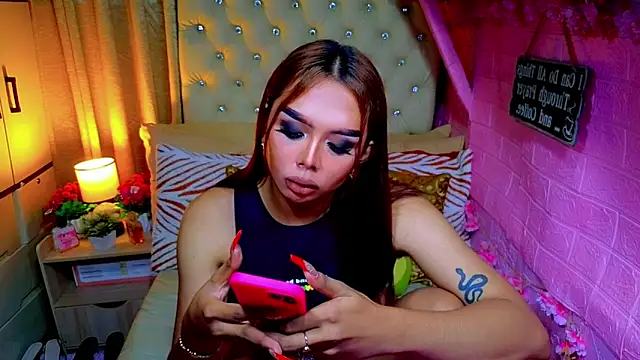 MoniqueCeleste online show from 04/06/26, 04:46