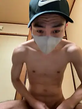Snapshot of taka1106fuji chatting on 04/19/26, 12:48 taka1106fuji online show from 04/19/26, 12:48