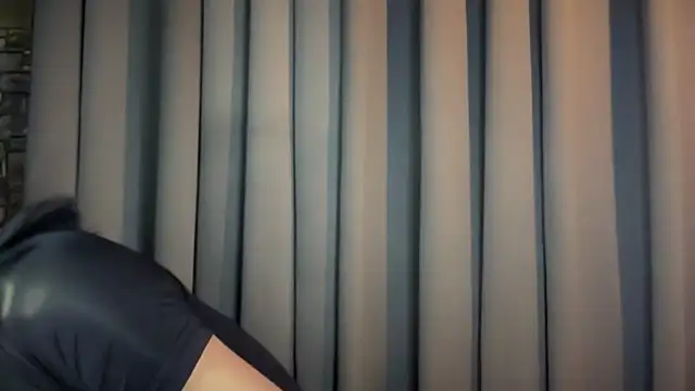 Lust-sluttymira online show from 11/05/25, 12:43