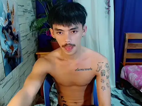 Snapshot of urhunky_boy chatting on 06/26/26, 06:23 urhunky boy online show from 06/26/26, 06:23
