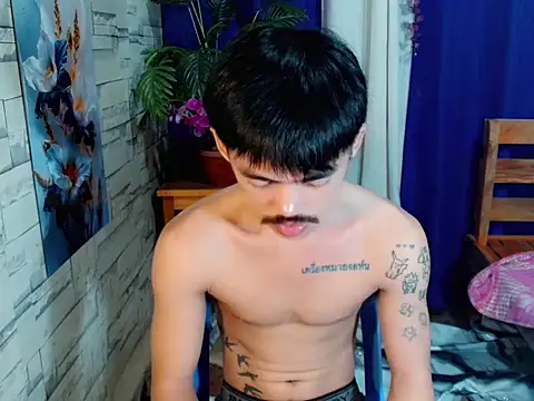 Snapshot of urhunky_boy chatting on 07/18/26, 11:52 urhunky boy online show from 07/18/26, 11:52