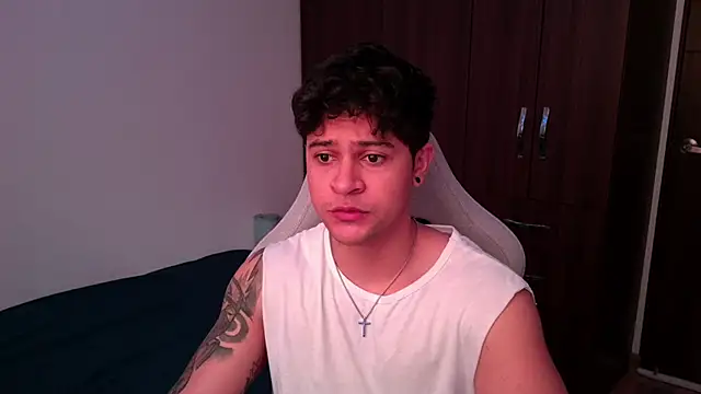 domsantiago  online show from 10/05/25, 03:21
