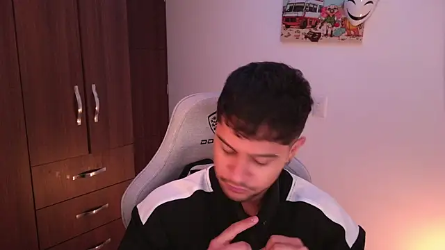 domsantiago  online show from 12/02/25, 02:39