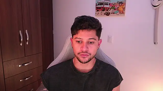 domsantiago  online show from 12/22/25, 02:41