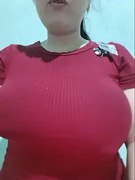 Snapshot of Shiny_Babe chatting on 05/17/26, 05:49 Shiny Babe online show from 05/17/26, 05:49