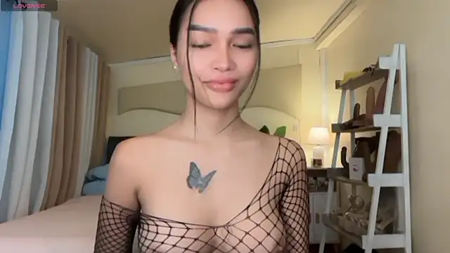  agatha143  online show from 04/10/26, 02:17