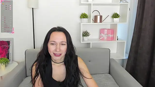 Snapshot of RubiHarlot chatting on 10/19/25, 02:12 RubiHarlot online show from 10/19/25, 02:12