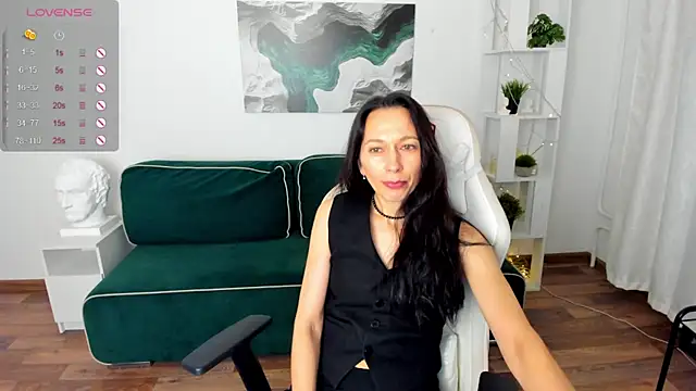 Snapshot of RubiHarlot chatting on 10/22/25, 01:17 RubiHarlot online show from 10/22/25, 01:17