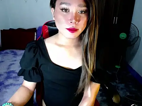 Urassiansweetcummer online show from 11/14/25, 01:48