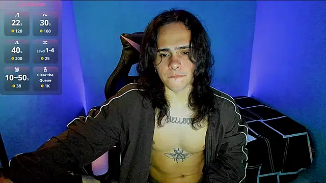 Snapshot of Maximiliano_scoott__ chatting on 09/20/25, 07:04 Maximiliano scoott   online show from 09/20/25, 07:04