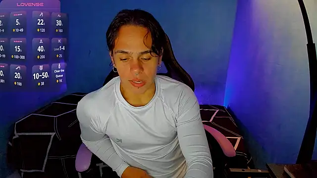 Snapshot of Maximiliano_scoott__ chatting on 10/14/25, 05:58 Maximiliano scoott   online show from 10/14/25, 05:58