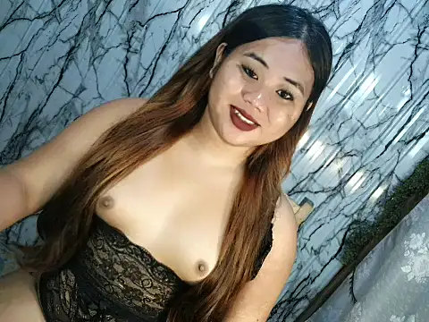 Snapshot of queen_staceyy chatting on 04/12/26, 11:32 queen staceyy online show from 04/12/26, 11:32