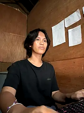 Snapshot of My_sweet_ladyboy chatting on 10/02/25, 07:10 My sweet ladyboy online show from 10/02/25, 07:10