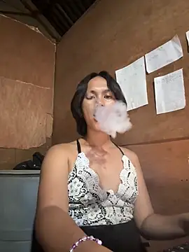 Snapshot of My_sweet_ladyboy chatting on 10/10/25, 01:43 My sweet ladyboy online show from 10/10/25, 01:43