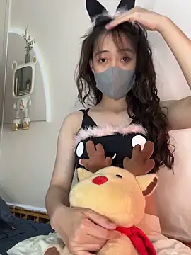 Snapshot of _KiuAnh_22 chatting on 12/19/25, 02:13 KiuAnh 22 online show from 12/19/25, 02:13