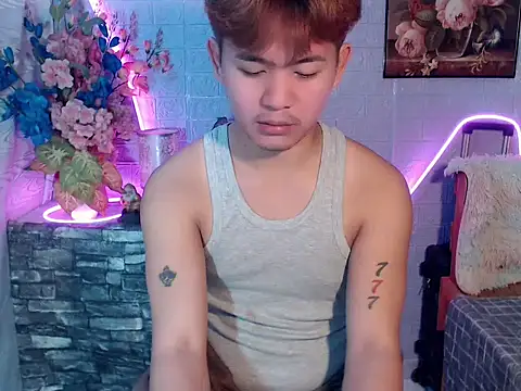 Snapshot of Albertx_Destroyer69 chatting on 05/30/26, 02:41 Albertx Destroyer69 online show from 05/30/26, 02:41
