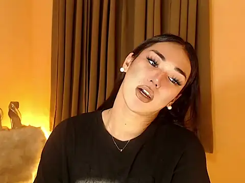 Snapshot of magnificent_kitana chatting on 09/12/25, 05:57 magnificent kitana online show from 09/12/25, 05:57