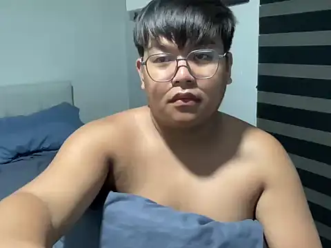 Snapshot of red_libraxxx chatting on 09/14/25, 04:17 red libraxxx online show from 09/14/25, 04:17