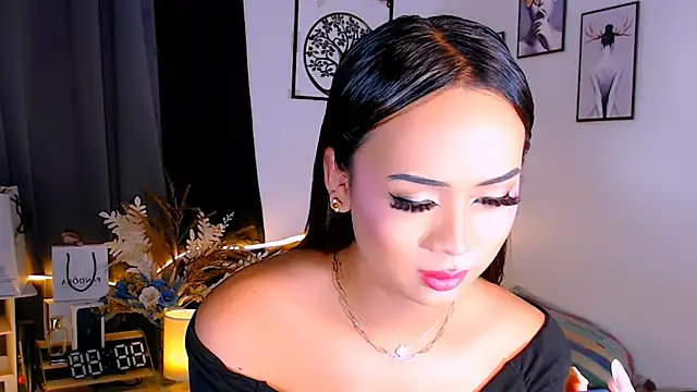 Zialustts online show from 04/18/26, 08:29