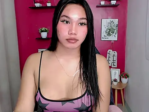 Snapshot of liane_mei chatting on 04/24/26, 12:18 liane mei online show from 04/24/26, 12:18