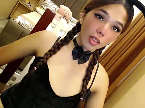 Snapshot of urswtasian_chesca chatting on 05/17/26, 12:41 urswtasian chesca online show from 05/17/26, 12:41