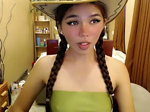 Snapshot of urswtasian_chesca chatting on 05/26/26, 05:36 urswtasian chesca online show from 05/26/26, 05:36