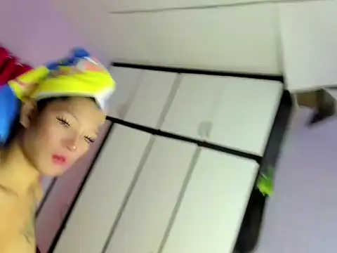 bigcock kylie1723 online show from 04/09/26, 08:42