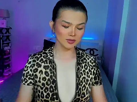 Snapshot of Sweetestcandyx_ chatting on 05/11/26, 03:18 Sweetestcandyx online show from 05/11/26, 03:18