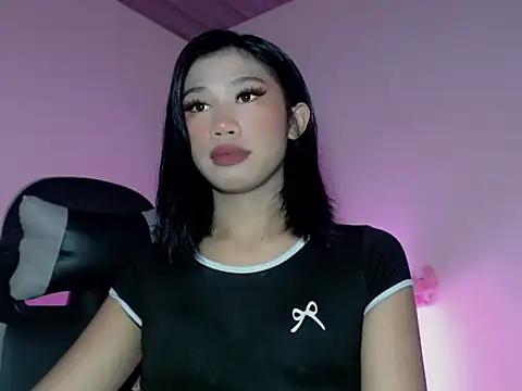 Maxine Sucks online show from 10/17/25, 11:02