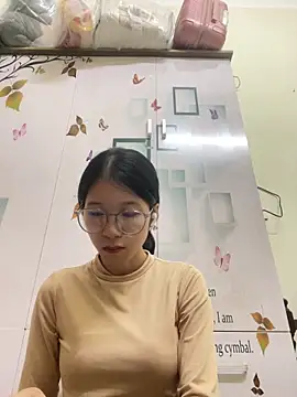 meomeo2k6 online show from 11/12/25, 07:20