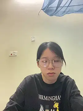 meomeo2k6 online show from 11/26/25, 07:31