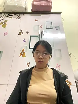 meomeo2k6 online show from 11/29/25, 01:47