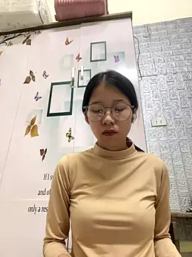 meomeo2k6 online show from 12/19/25, 02:46