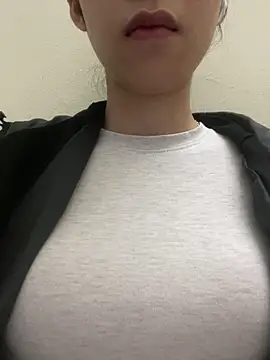 meomeo2k6 online show from 02/12/26, 07:03