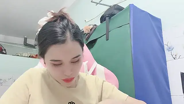 Snapshot of Prudenn_2k chatting on 10/21/25, 10:05 Prudenn 2k online show from 10/21/25, 10:05