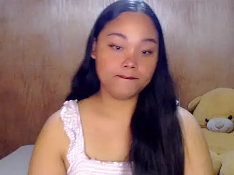  Lylia online show from 09/18/25, 09:17