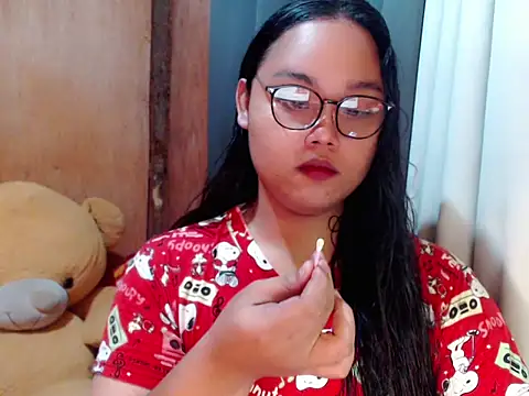  Lylia online show from 11/26/25, 08:10