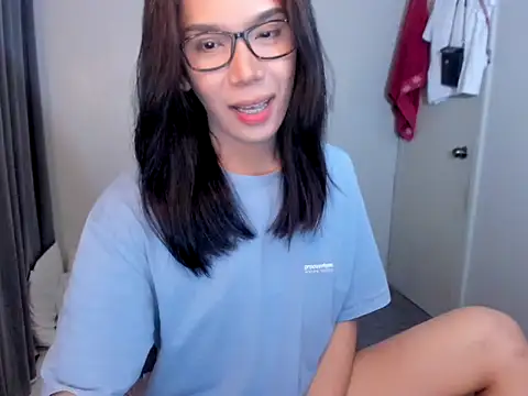 lucyshanex online show from 10/11/25, 09:57