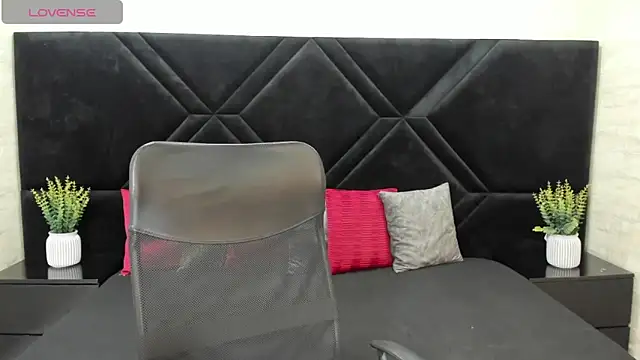 Dantzel  online show from 02/06/26, 07:50