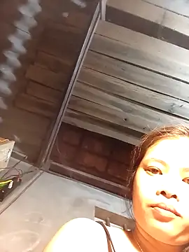 Snapshot of Venessa chatting on 10/10/25, 09:03 Venessa online show from 10/10/25, 09:03