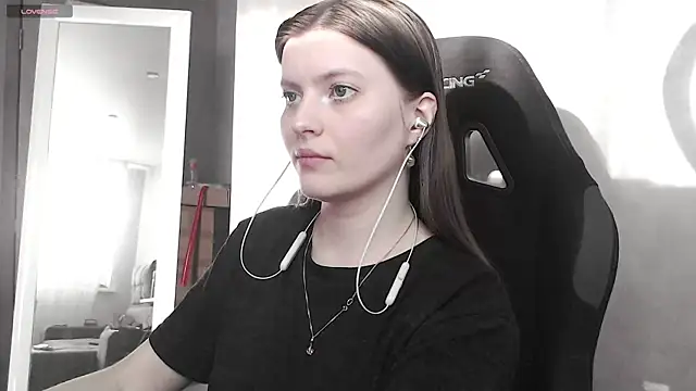 cute elfy  online show from 09/23/25, 02:31