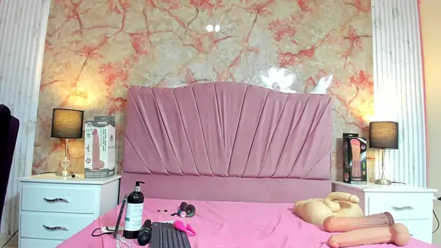 Wonderkloe  online show from 01/15/26, 07:28