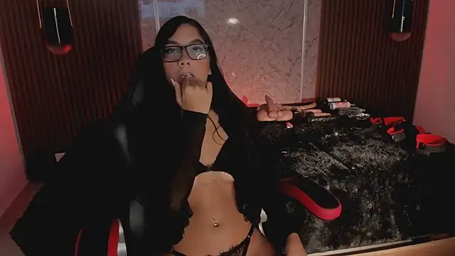 liah cleir online show from 10/08/25, 08:50