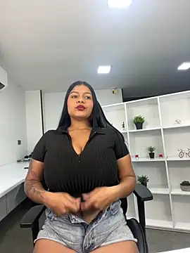 megan bigboobs  online show from 09/24/25, 12:52