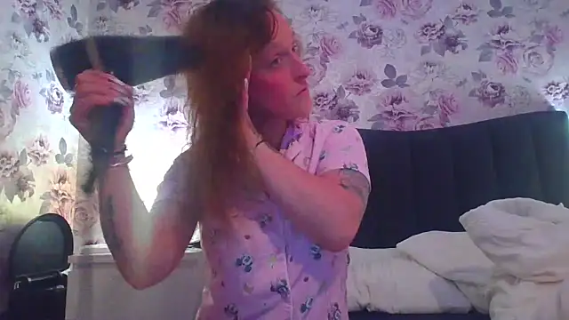 LucyRoseMae online show from 06/18/26, 09:30