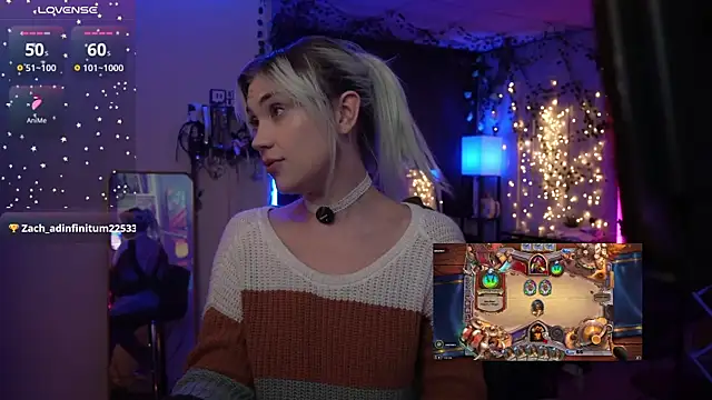 littlelune online show from 11/17/25, 01:22