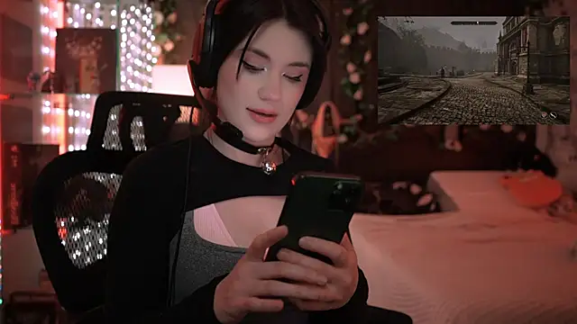 littlelune online show from 01/12/26, 12:38