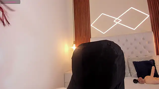 Miiaa jones online show from 04/18/26, 01:26