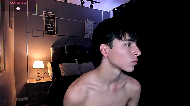 Christopher 77 online show from 09/13/25, 08:19