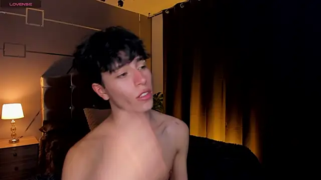 Christopher 77 online show from 09/19/25, 03:08